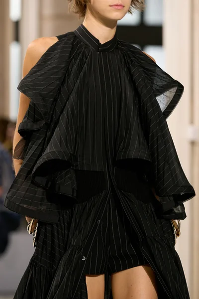 Look 98